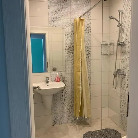 Aqamarine Apartament * 奥布佐尔