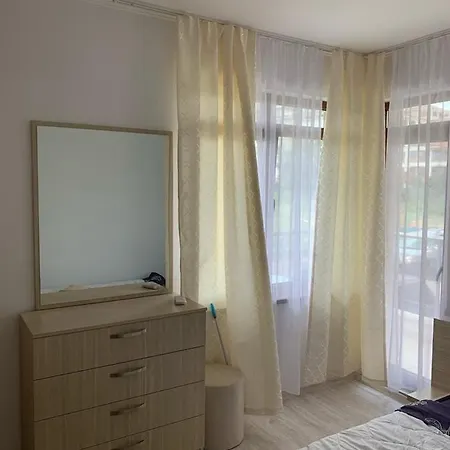 Aqamarine Apartament شقة *