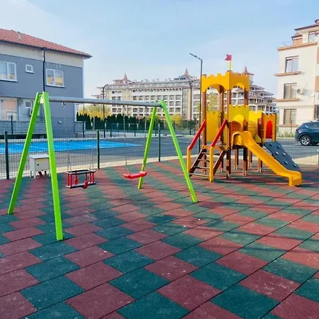 شقة Aqamarine Apartament *